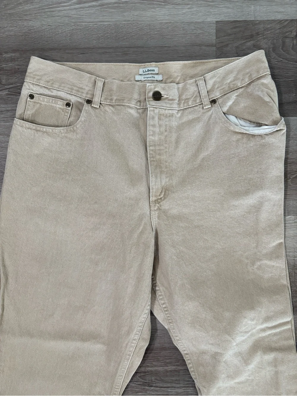 L.L Bean women’s size 16 petite straight leg pants. Khakis 100%cotton
